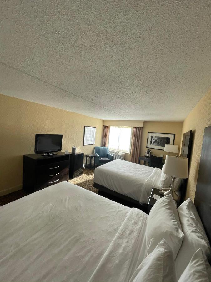 Holiday Inn Express Philadelphia Penn'S Landing By Ihg Exterior photo