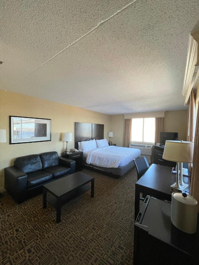 Holiday Inn Express Philadelphia Penn'S Landing By Ihg Exterior photo