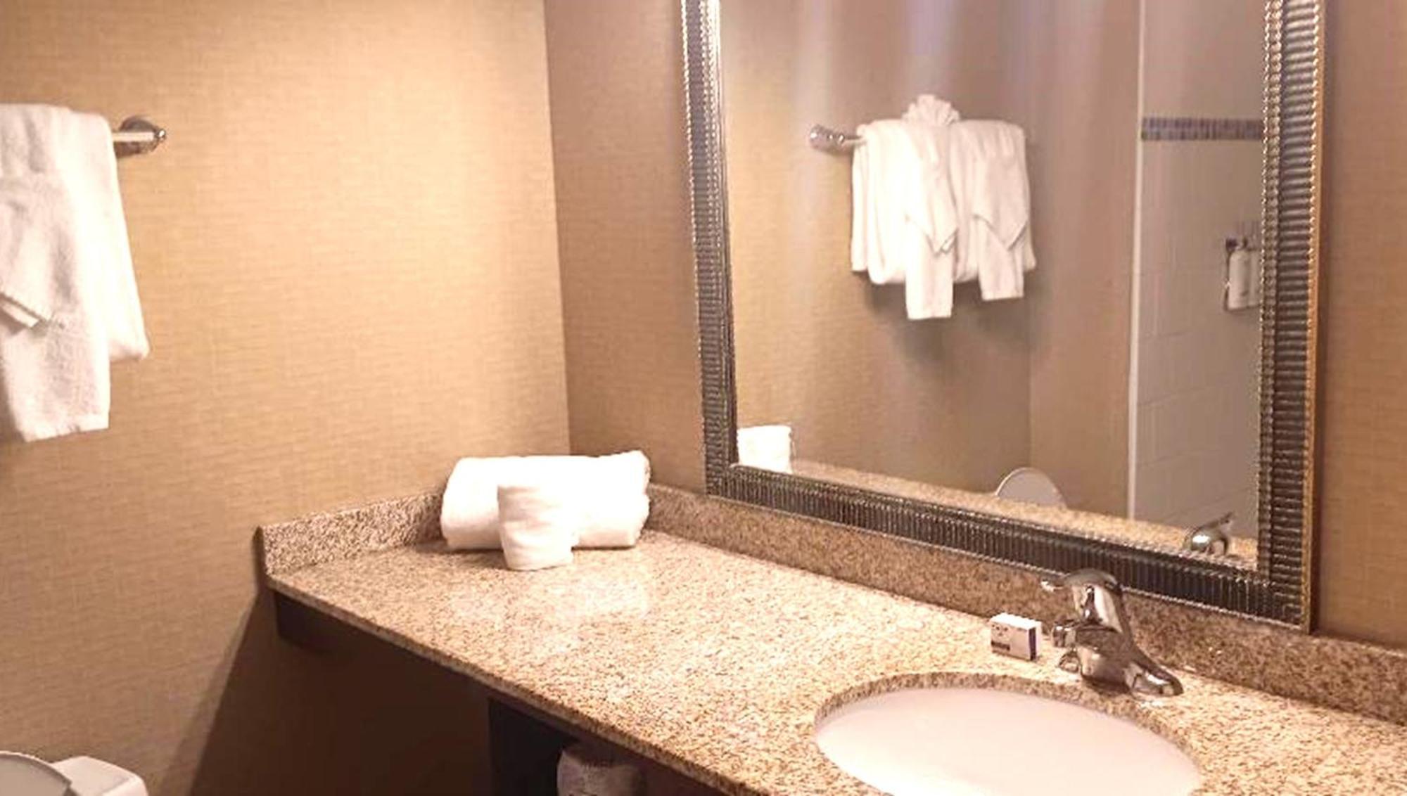 Holiday Inn Express Philadelphia Penn'S Landing By Ihg Exterior photo