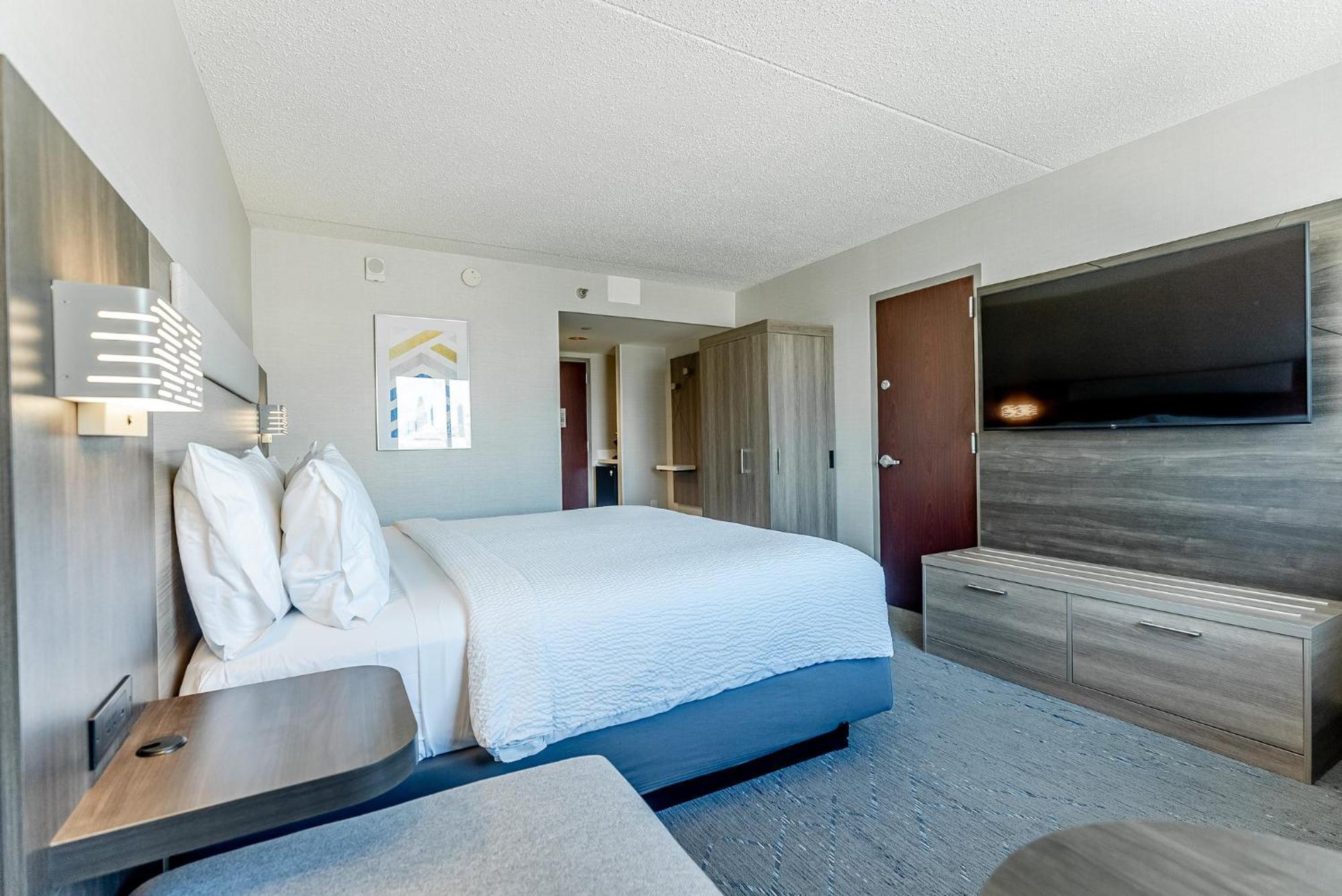 Holiday Inn Express Philadelphia Penn'S Landing By Ihg Exterior photo