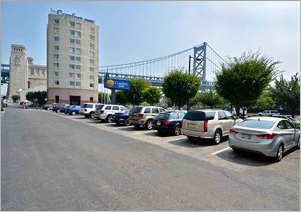 Holiday Inn Express Philadelphia Penn'S Landing By Ihg Exterior photo